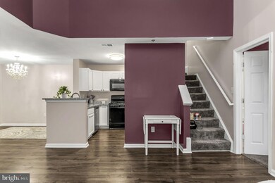 1025 Gardenview Loop unit 302, Woodbridge, VA 22191 - photo 5