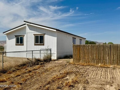6105 Amos Dr, Winnemucca, NV 89445 - photo 2