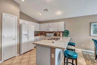 4713 E Mi-011-028-DLB 4455-MLS_Size