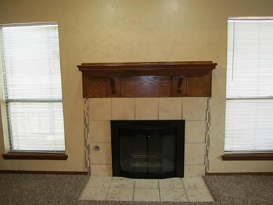 1001 Swan Lake Ct, Edmond, OK 73003 - photo 6