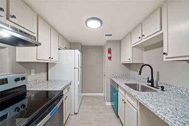 8100 Creekbend Dr unit 183, Houston, TX 77071 - photo 7