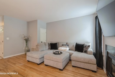 17 Keats Ct, East Windsor, NJ 08520 - photo 7