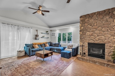 64 Sally Ln, Ridge, NY 11961 - photo 6