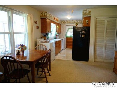 Dining Room Open to Kitchen