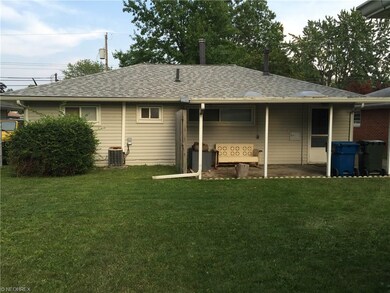 342 Gayle Dr, Sheffield Lake, OH 44054 - photo 2