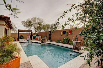3 private pool & water features