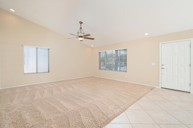 05_Living-Room-02