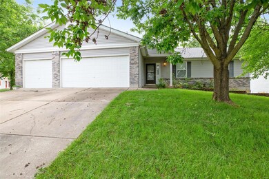 Welcome to 2702 Red Cedar Parc Dr S in O'Fallon!