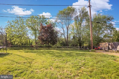 801 Rainbow Ave, Reading, PA 19605 - photo 5