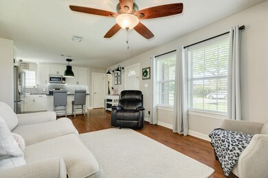 110 Yerby St, Brazoria, TX 77422 - photo 7