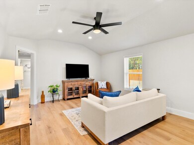 901 S Lane St, Decatur, TX 76234 - photo 6