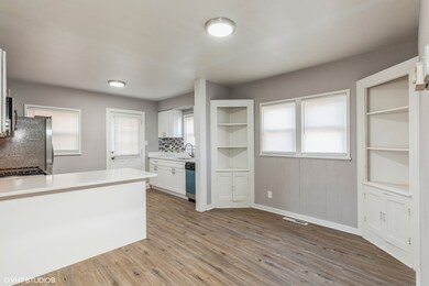 17646 State Line Ave, Lansing, IL 60438 - photo 6