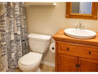 Bathroom, Attached