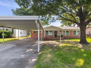 120 Highland Dr, Ennis, TX 75119 - photo 3