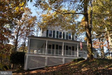 15538 Barrington Place, Dumfries, VA 22025 - photo 2