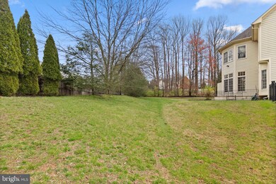 1068 Cedar Chase Ct, Herndon, VA 20170 - photo 4