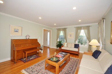7 Haskell St, Lexington, MA 02420 - photo 4