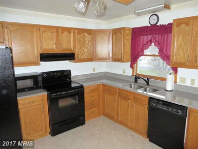 2807 Fillmore Dr, Chambersburg, PA 17201 - photo 7