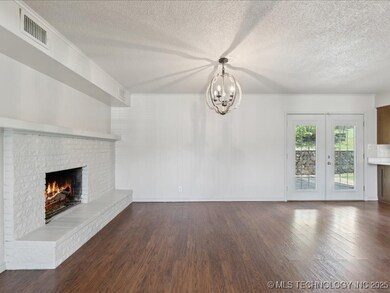 5339 S 32nd West Ave, Tulsa, OK 74107 - photo 6