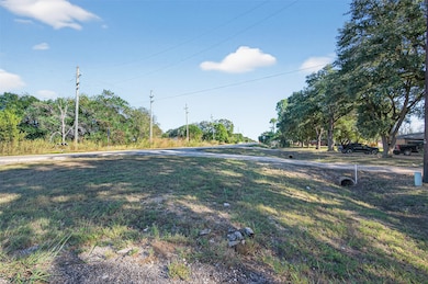 402 Fm 360 Rd, Beasley, TX 77417 - photo 6