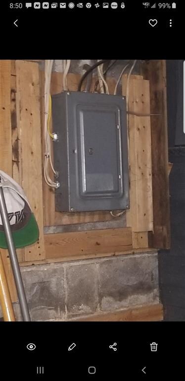 405 E Flora St, Washington, IN 47501 - photo 7