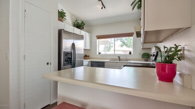 010_Kitchen Area