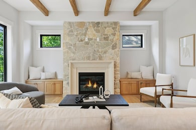 Great Room *Photo of like home