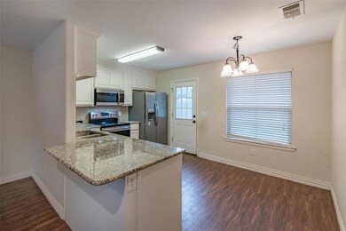 518 W Hull St, Denison, TX 75020 - photo 7