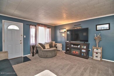 30 Broderick St, Kingston, PA 18704 - photo 2