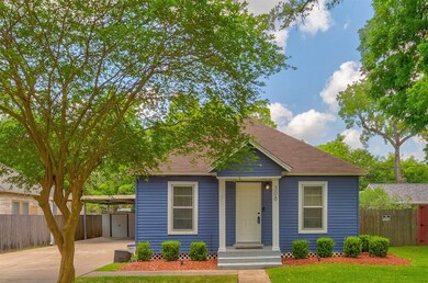 308 W Cleveland St, Alvin, TX 77511 - photo 2