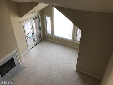 8111 Lacy Dr unit 304, Manassas, VA 20109 - photo 5