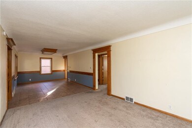 2913 Maple St, Des Moines, IA 50317 - photo 4