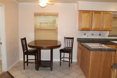 7203 Bayou Forest Dr, Houston, TX 77088 - photo 4