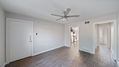 2717 Patricia Ln unit B, Garland, TX 75041 - photo 5