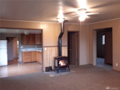 301 Hayes St, Nooksack, WA 98247 - photo 3