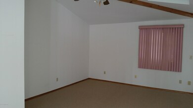 3105 Stroud Wood Cir, Stroudsburg, PA 18360 - photo 3
