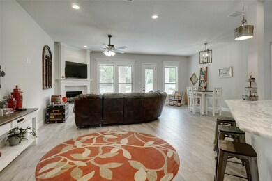 238 Buckeye Dr, Weatherford, TX 76086 - photo 6