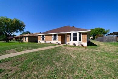 203 Spence Dr, Wylie, TX 75098 - photo 3