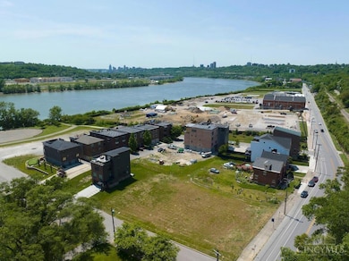 257 St Peters St, Cincinnati, OH 45226 - photo 3