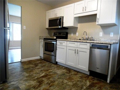 2914 14th St, Columbus, IN 47201 - photo 4