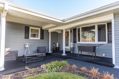 100 Elaine Dr, Pittsfield, MA 01201 - photo 4