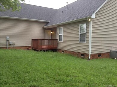 1009 Loch Lomond Cir, Concord, NC 28025 - photo 4