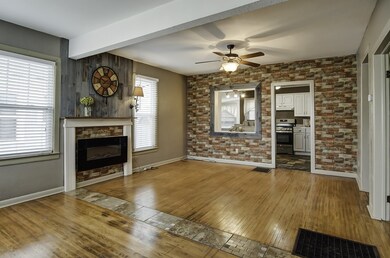 1404 Sprott St, Auburn, IN 46706 - photo 4