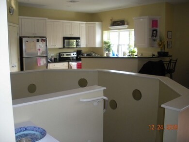 188 Summer St unit 8, Weymouth, MA 02188 - photo 3