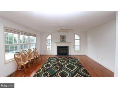 2701 Halleck Dr, Whitehall, PA 18052 - photo 7