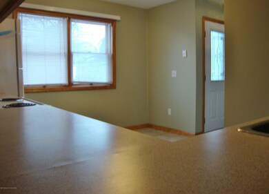 2 Scott St unit 4, Moosic, PA 18507 - photo 5