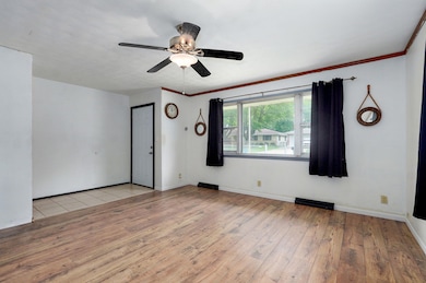 1532 E Wayland St-7