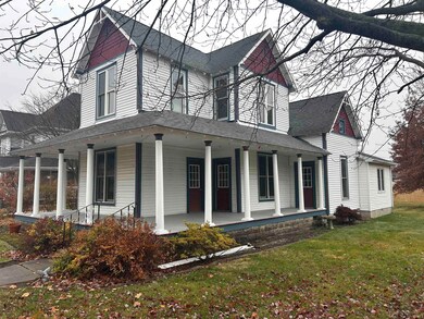 405 E 3rd St, Brookston, IN 47923 - photo 3