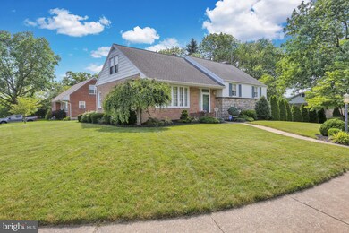 3906 Moyer Ave, Reading, PA 19606 - photo 2