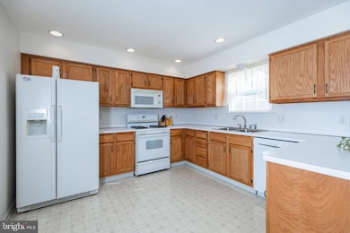 101 N Katrin Cir, New Castle, DE 19720 - photo 6